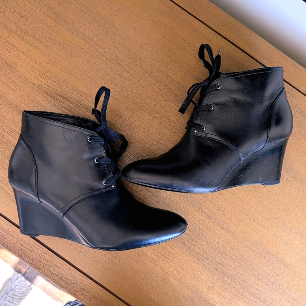Ralph Lauren Tamia 3" wedge heel, lace-up booties size 9
